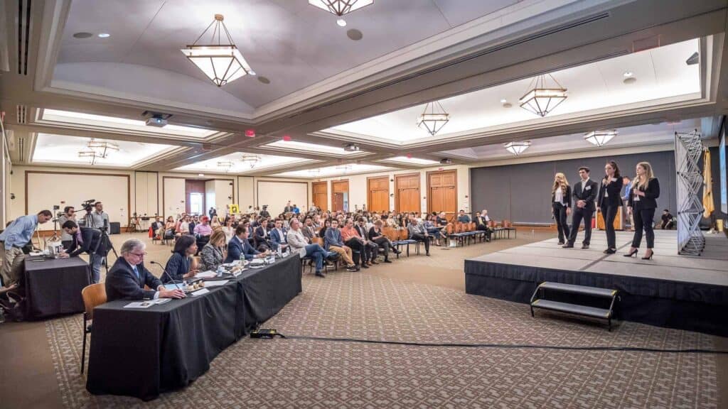 050218 5637 SBUS Student PItch Contest.jpg.6.2x.generic scaled 1