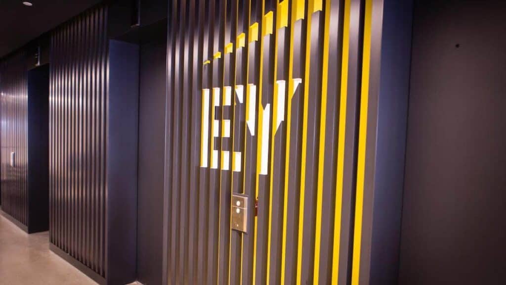 ey3 1
