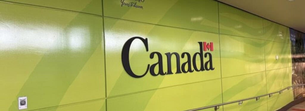 Canada Gov Office crop